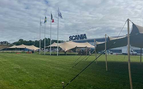 Tentes stretch installées par Cozy Events chez Scania Angers