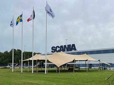 Tente stretch de 300m² installée par Cozy Events chez Scania Angers